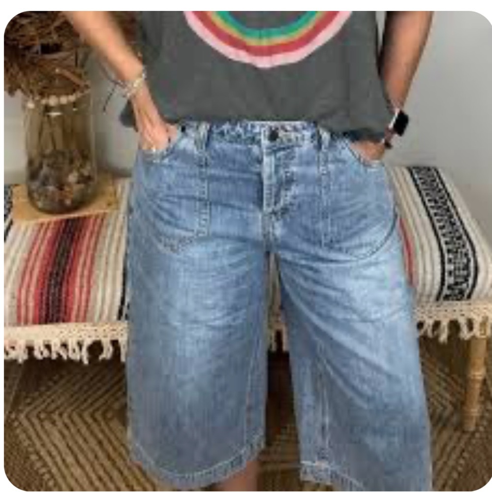 Easel Brand Denim Gauchos. Size M